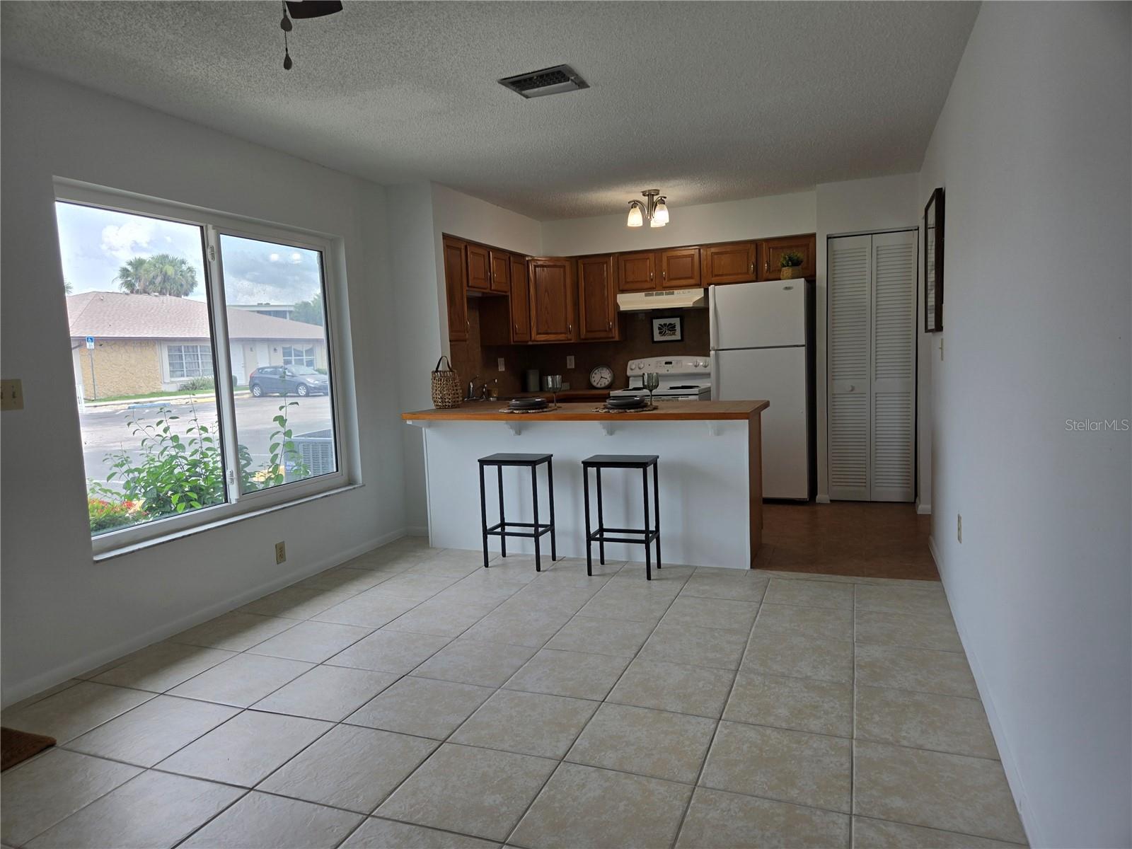 SUNSHINE VILLAS BLDG S - Residential