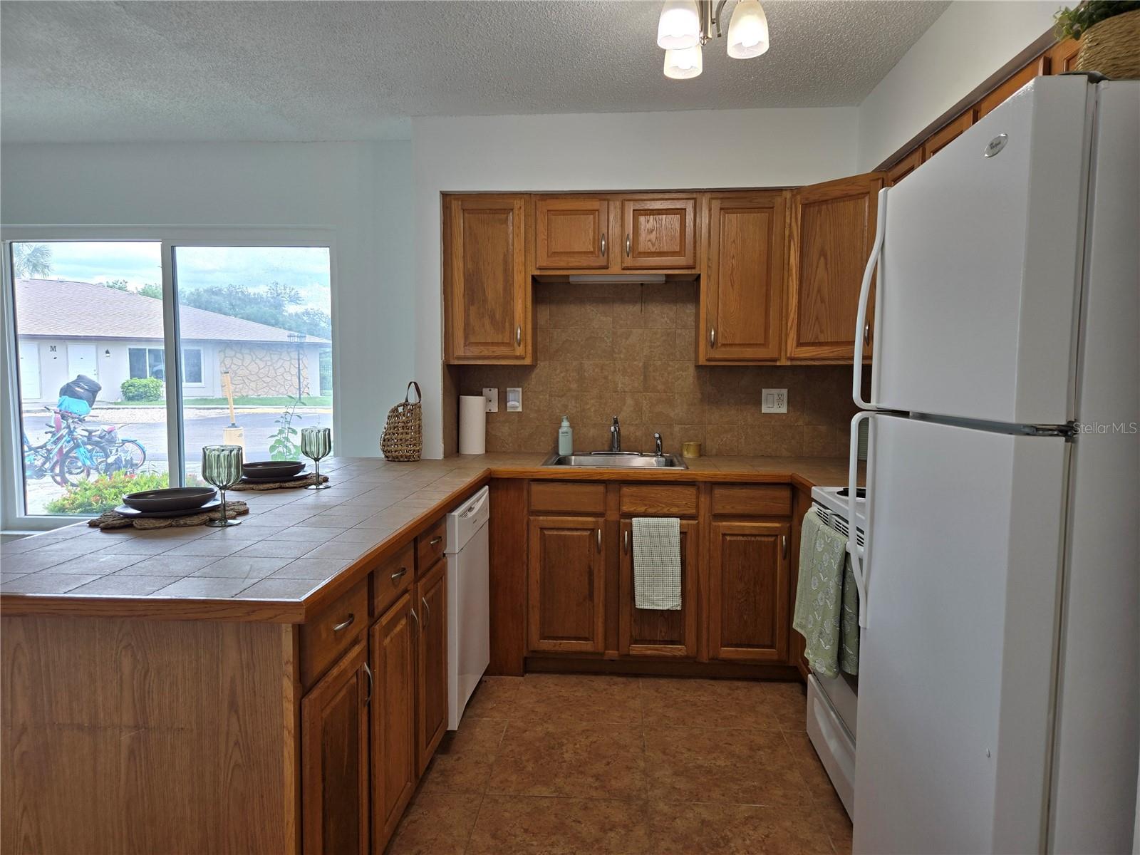SUNSHINE VILLAS BLDG S - Residential