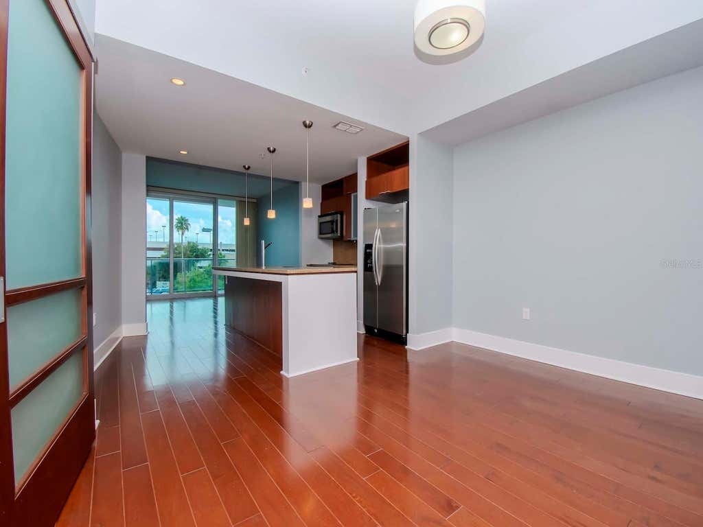 Photo of 912 Channelside Drive #2311, Tampa, FL 33602 (MLS # TB8542319)