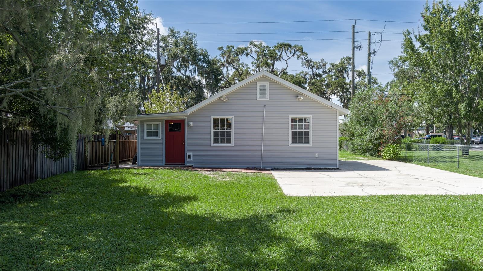 Photo 4 of 31 of 708 61ST STREET E house