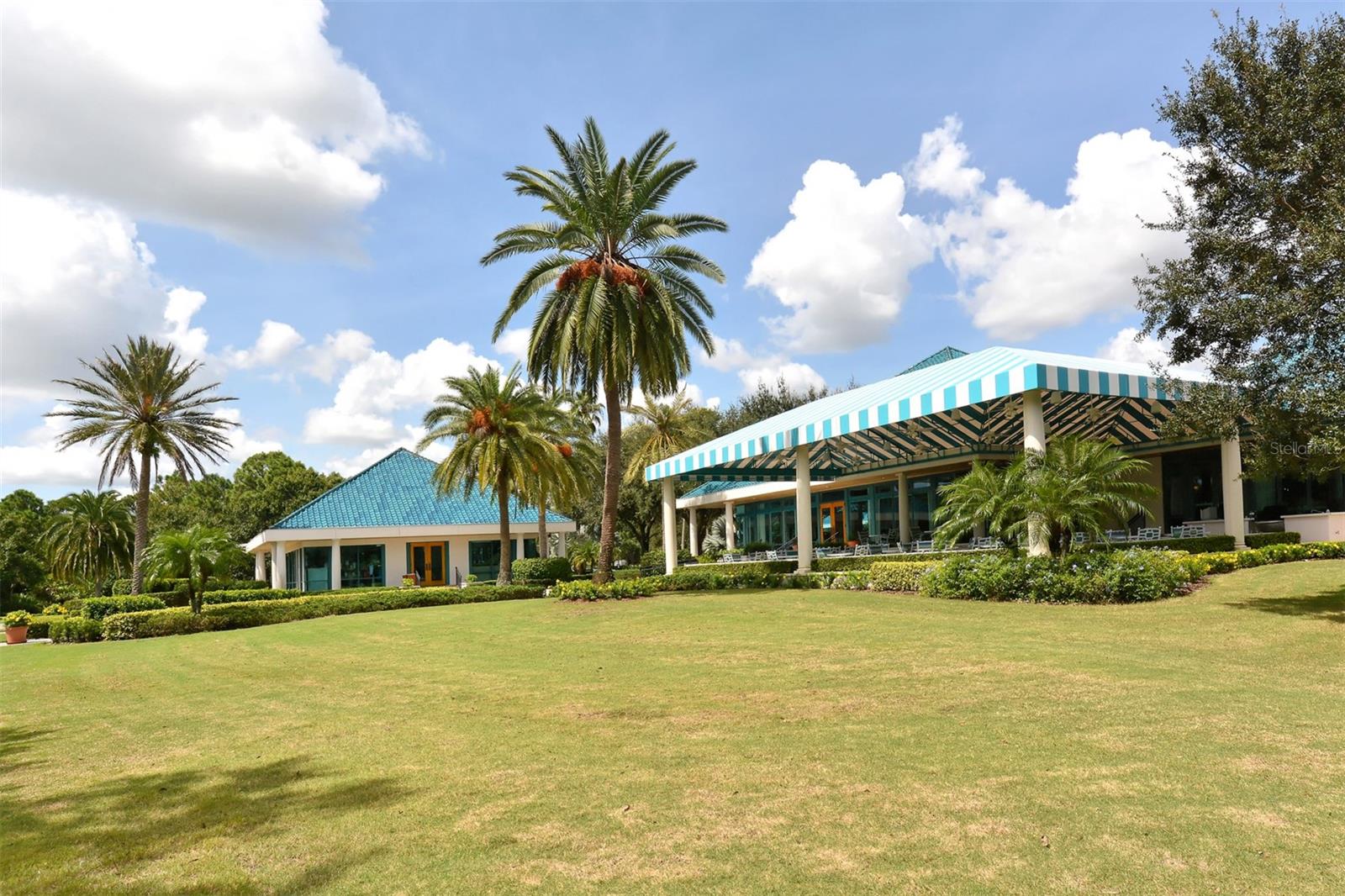 LENNOX GARDENS - Residential Lease