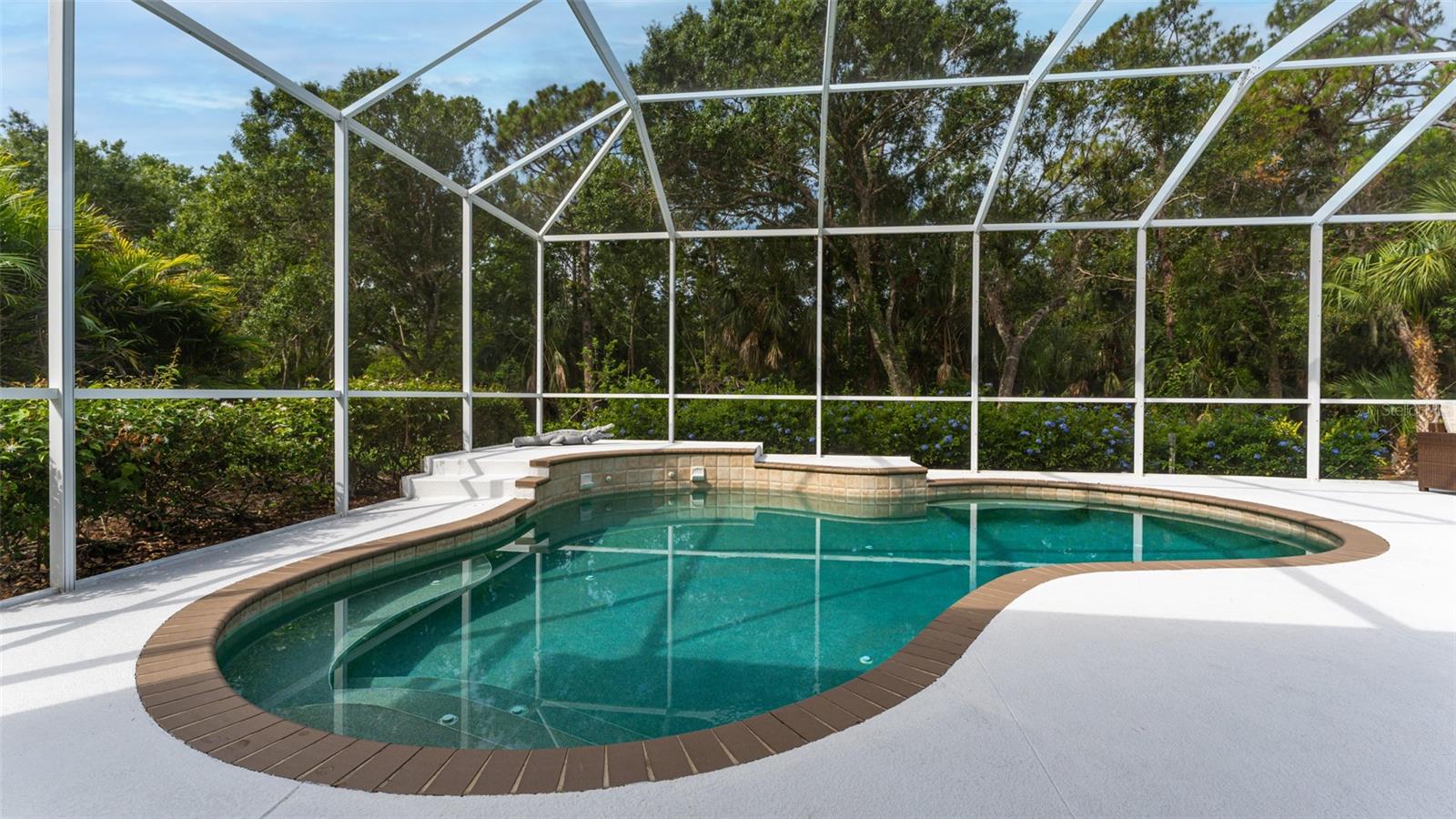 LENNOX GARDENS - Residential Lease