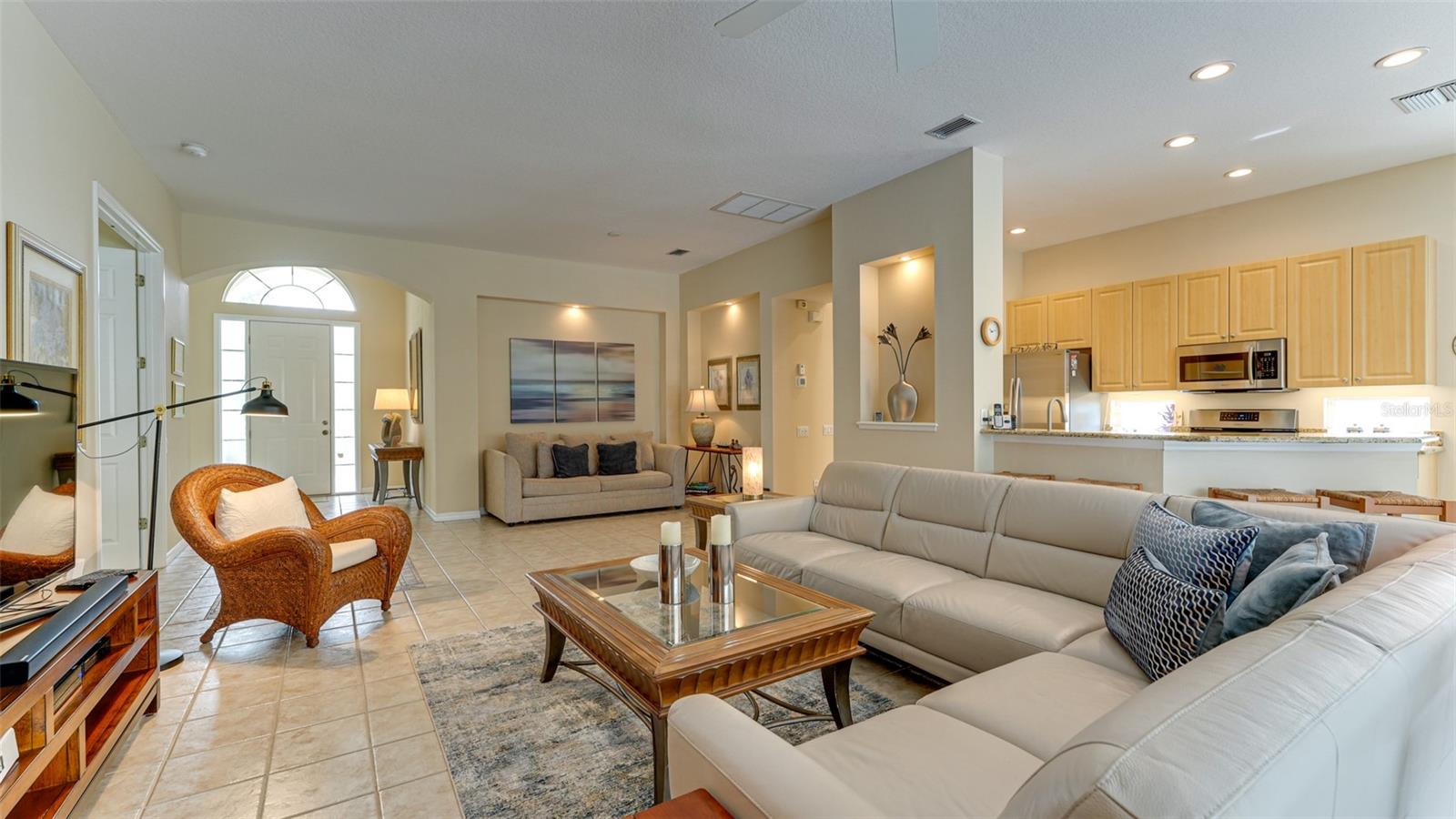 LENNOX GARDENS - Residential Lease