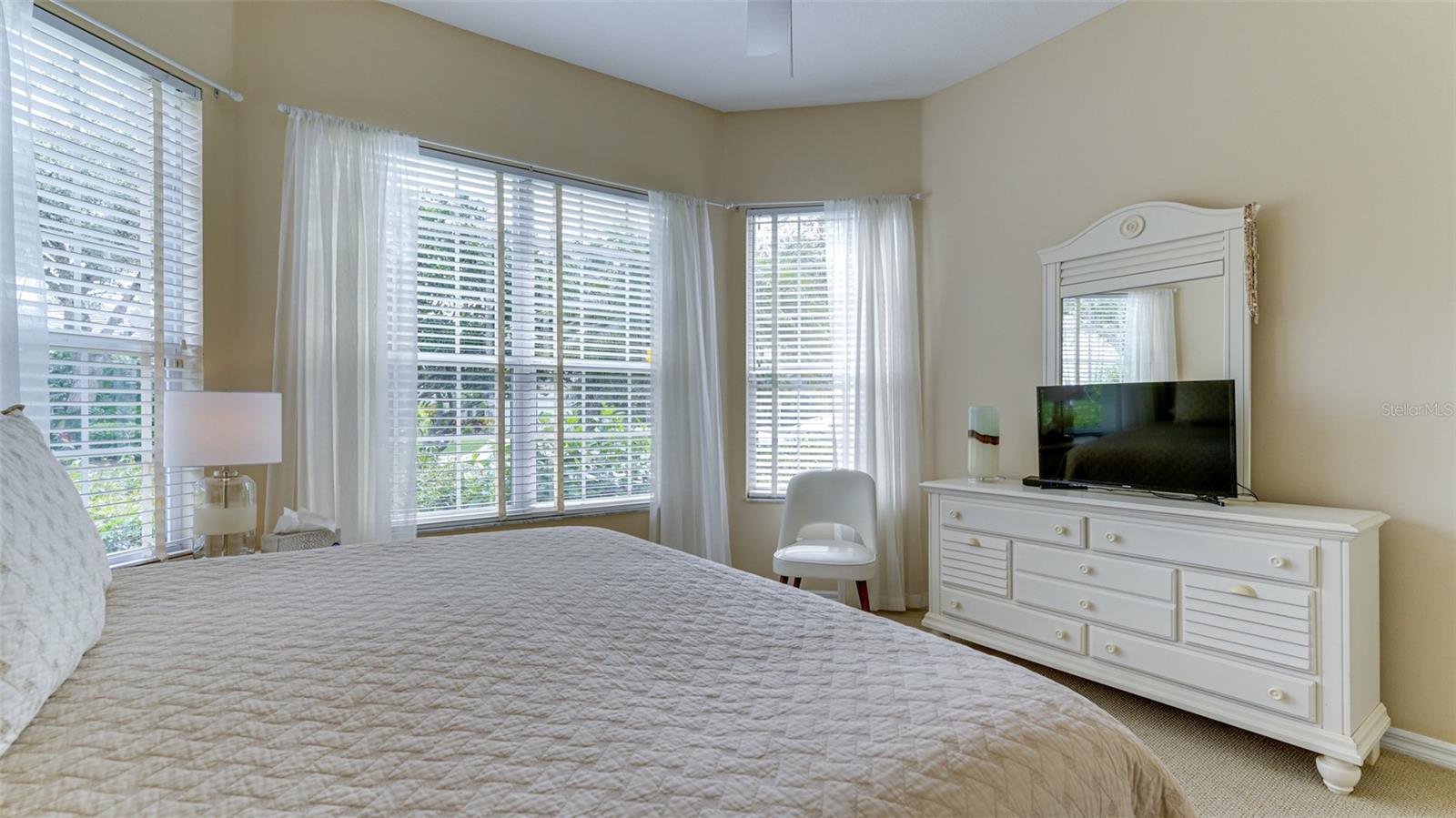 LENNOX GARDENS - Residential Lease