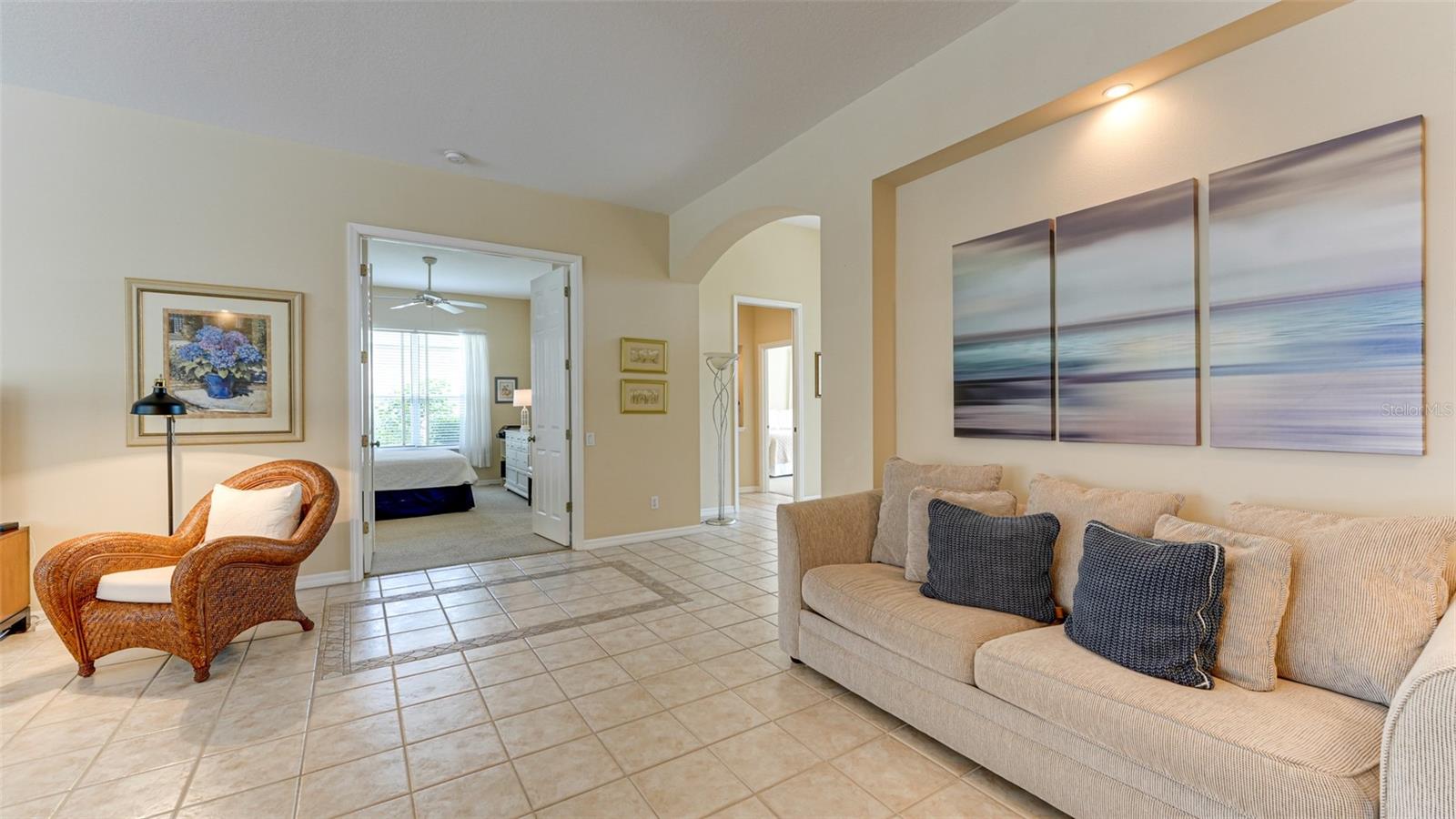 LENNOX GARDENS - Residential Lease