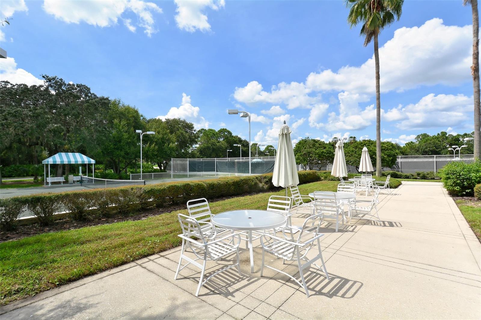 LENNOX GARDENS - Residential Lease