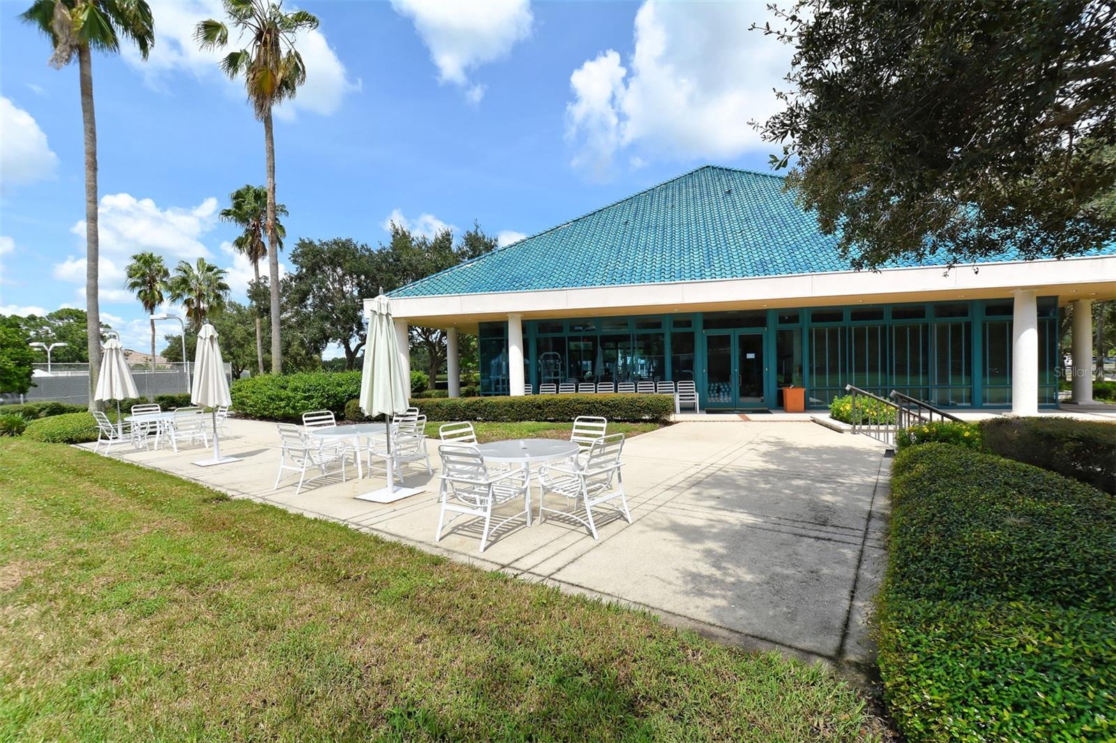 LENNOX GARDENS - Residential Lease