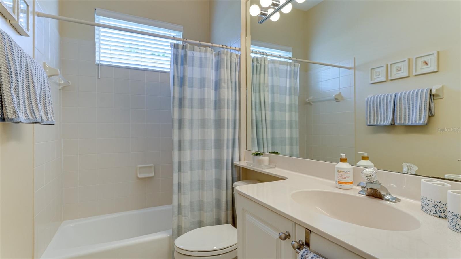 LENNOX GARDENS - Residential Lease