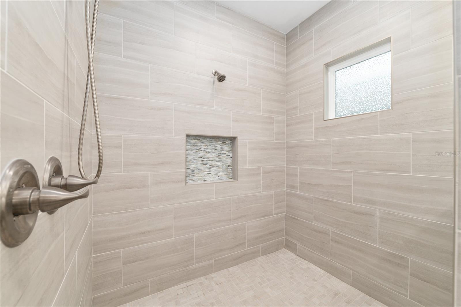 GRAND OAKS AT TOWER PH 2 PB 37 PG 63 - Residential