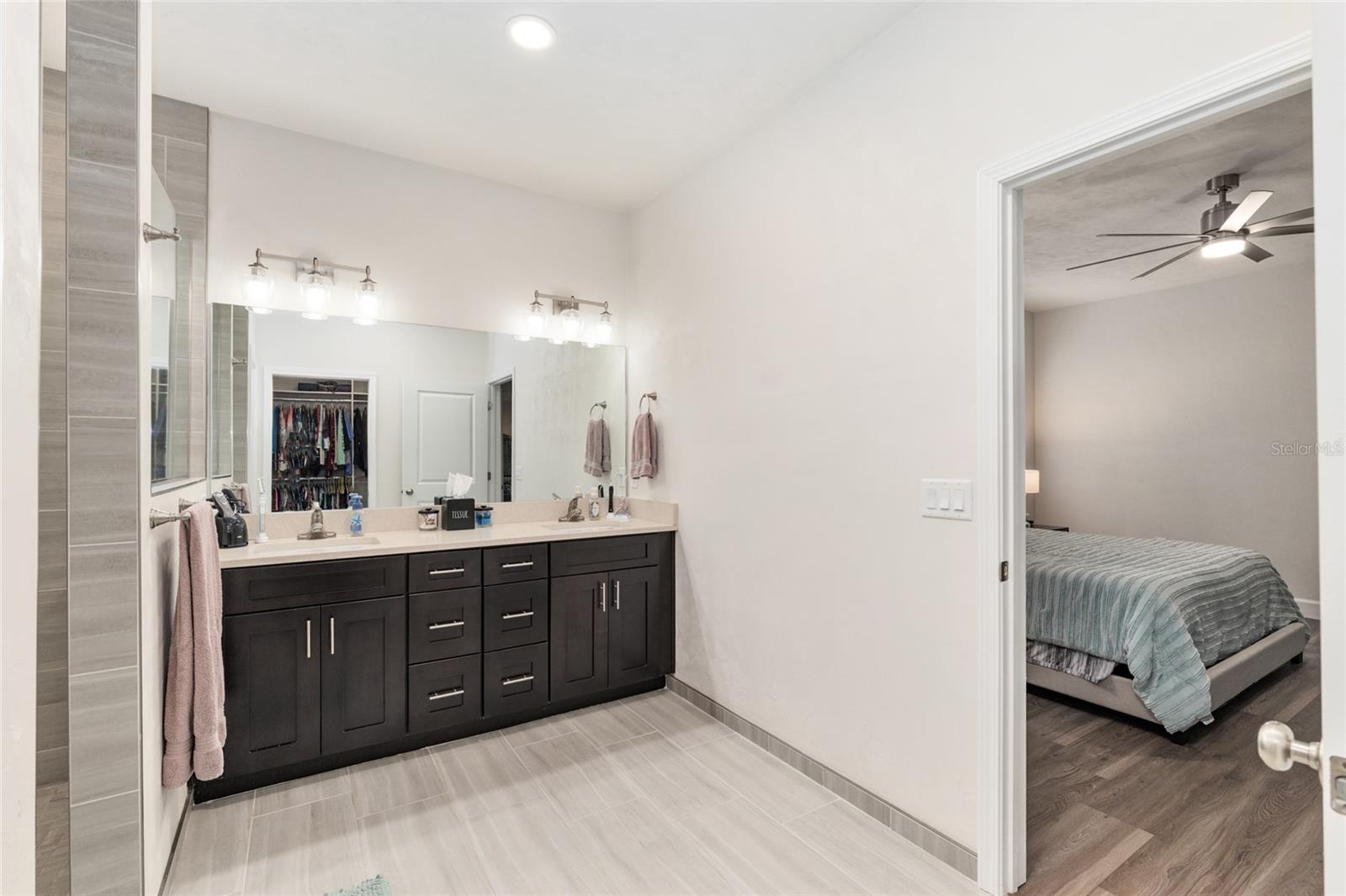 GRAND OAKS AT TOWER PH 2 PB 37 PG 63 - Residential