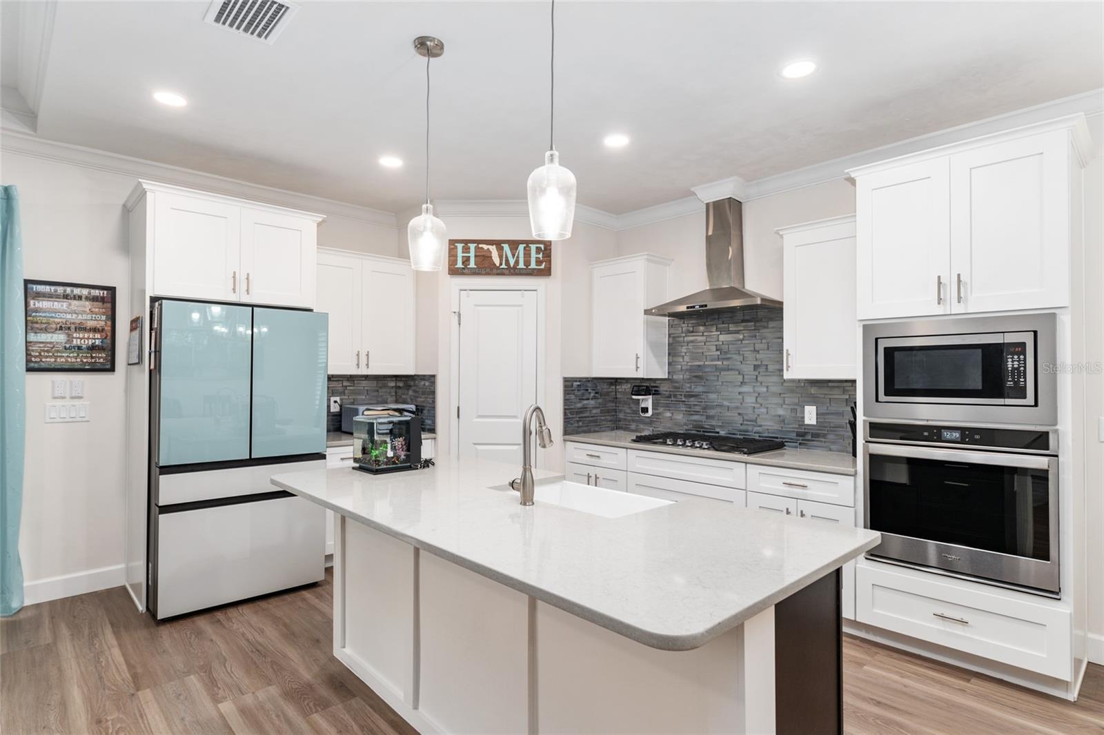 GRAND OAKS AT TOWER PH 2 PB 37 PG 63 - Residential