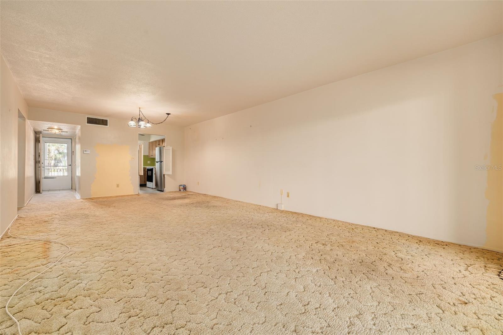 211 PASADENA AVENUE N 206