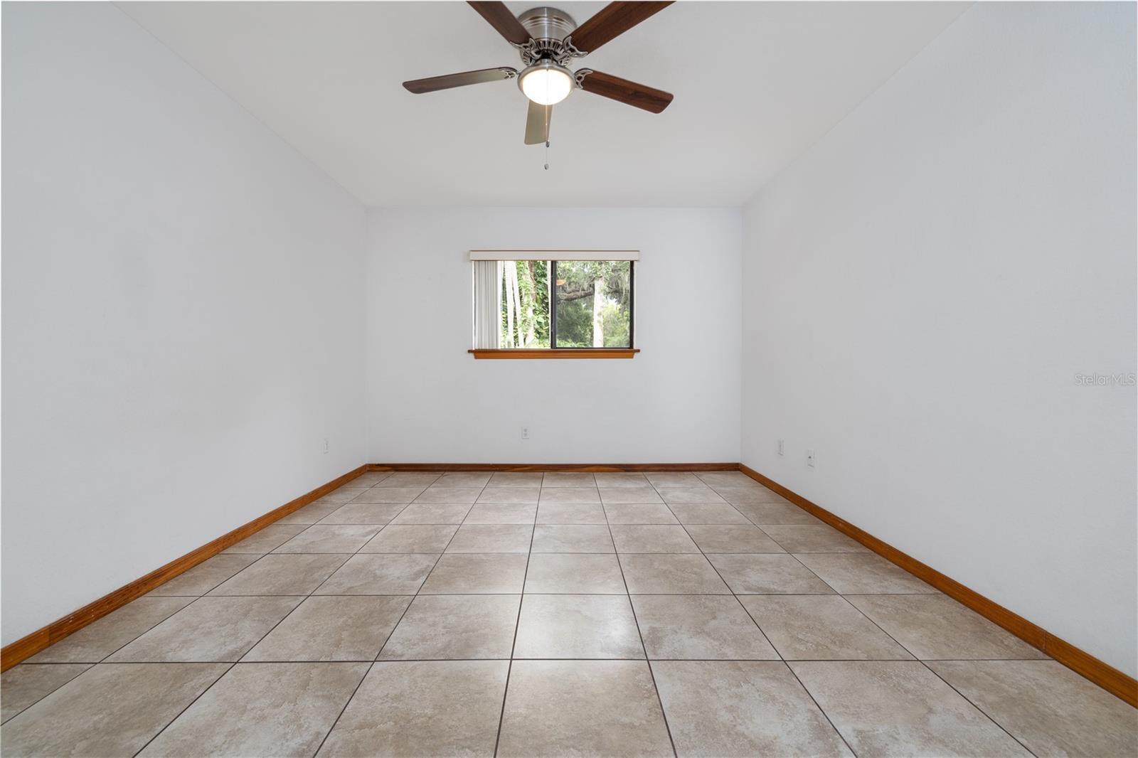 HIDDEN PINES PH 02 - Residential Lease
