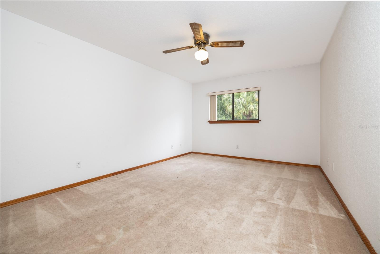 HIDDEN PINES PH 02 - Residential Lease