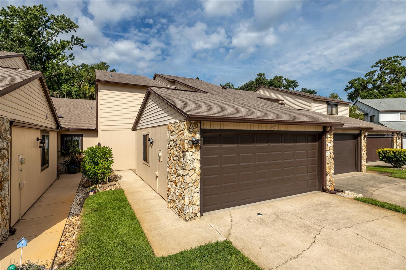 HIDDEN PINES PH 02 - Residential Lease