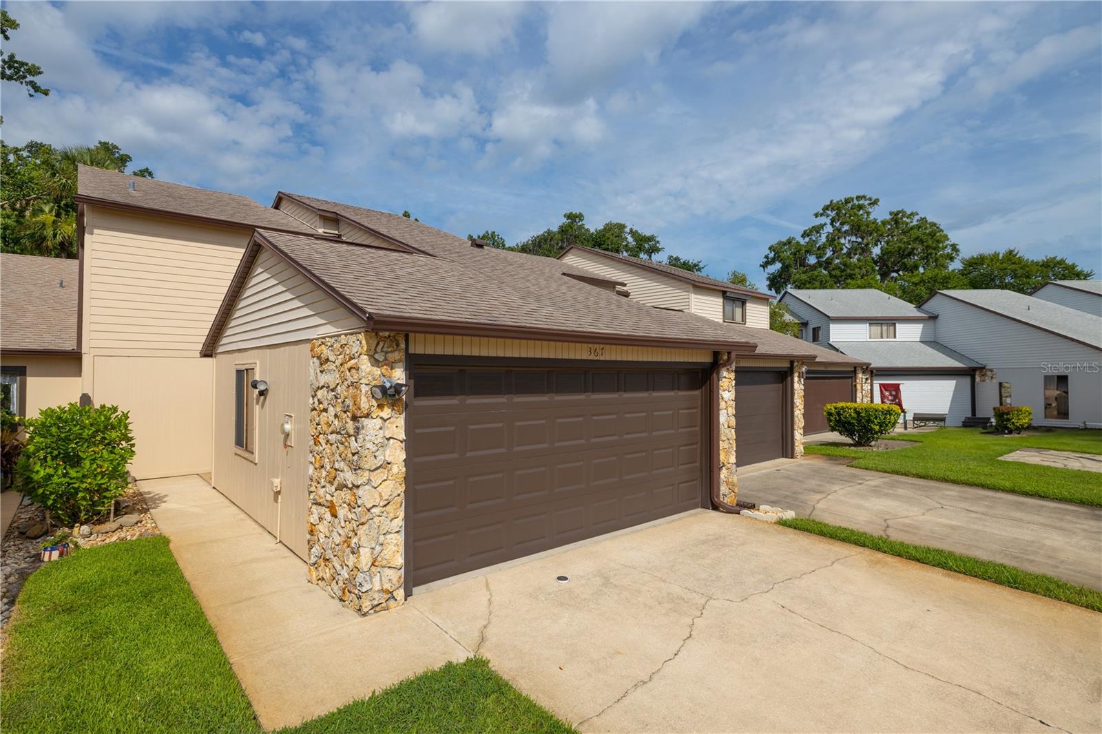 HIDDEN PINES PH 02 - Residential Lease