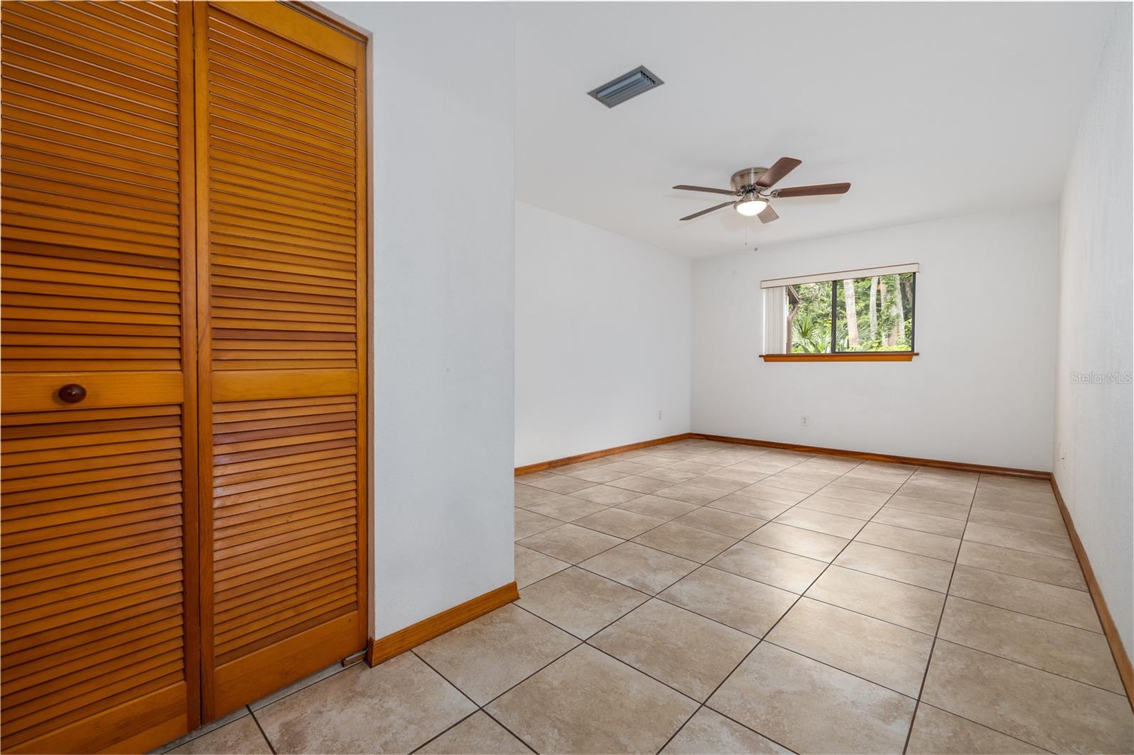 HIDDEN PINES PH 02 - Residential Lease