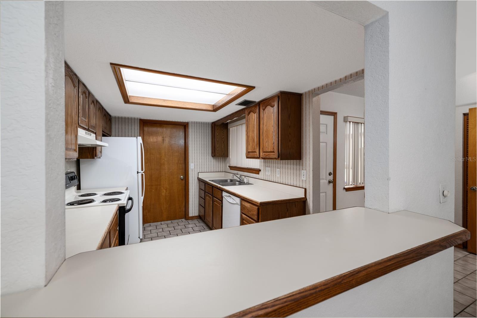 HIDDEN PINES PH 02 - Residential Lease