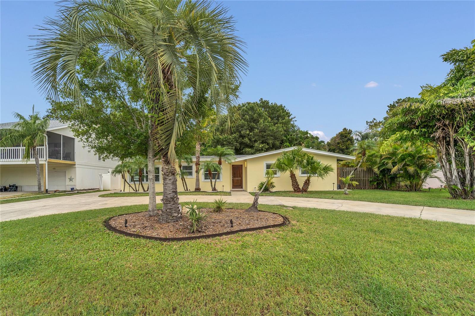 312 LAGOON DRIVE