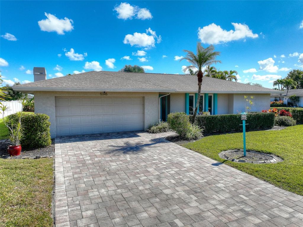 Photo of 5345 Shalley Circle W, Fort Myers, FL 33919 (MLS # C7520878)