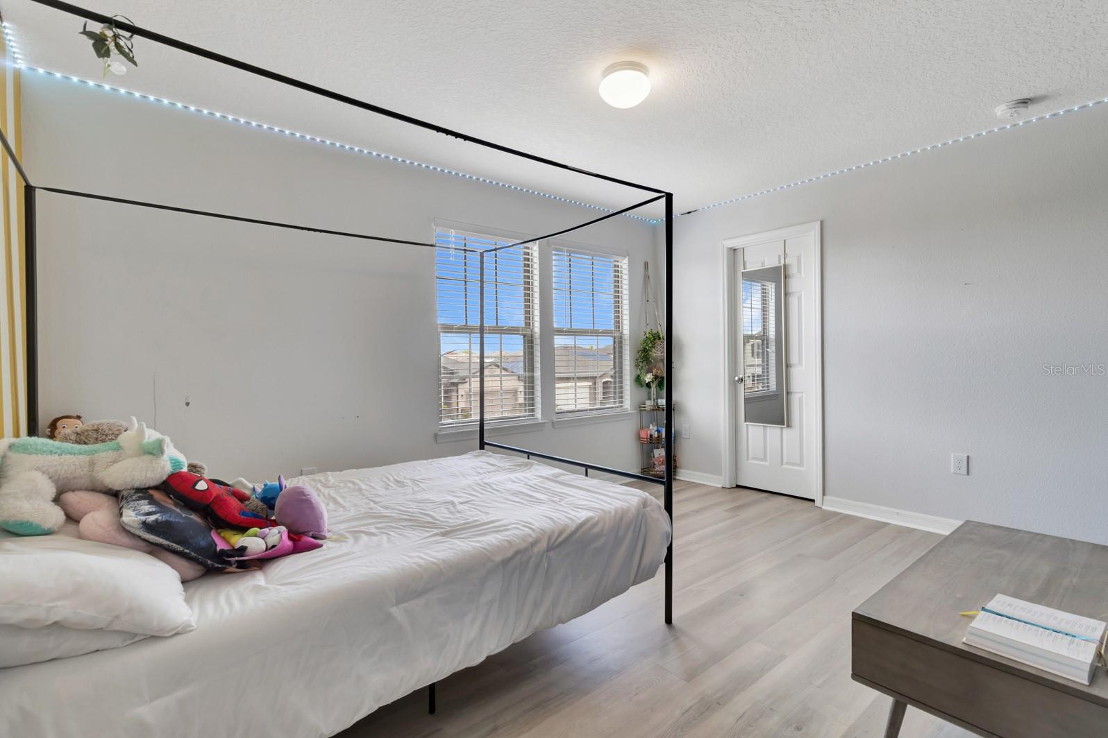 EAGLE MEADOW - Residential