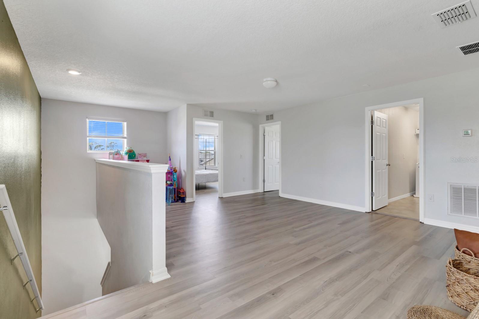 EAGLE MEADOW - Residential