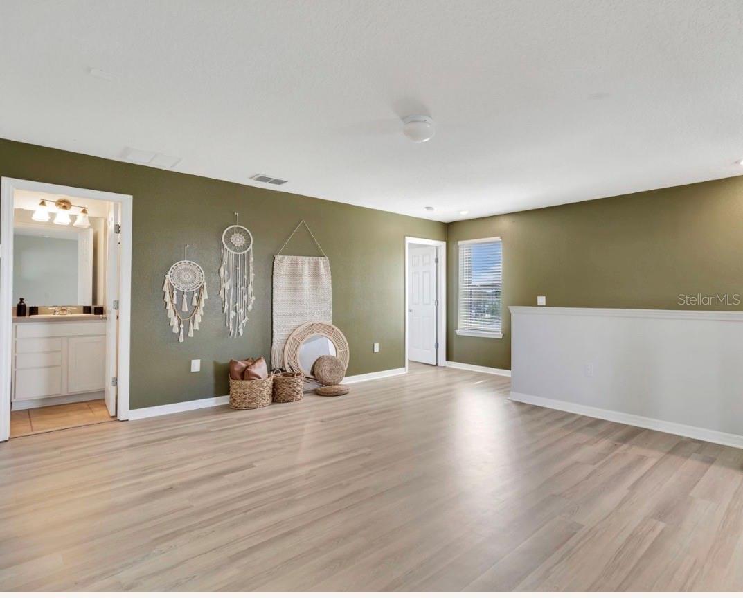 EAGLE MEADOW - Residential