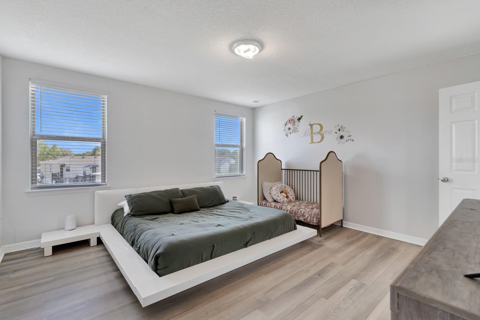 EAGLE MEADOW - Residential