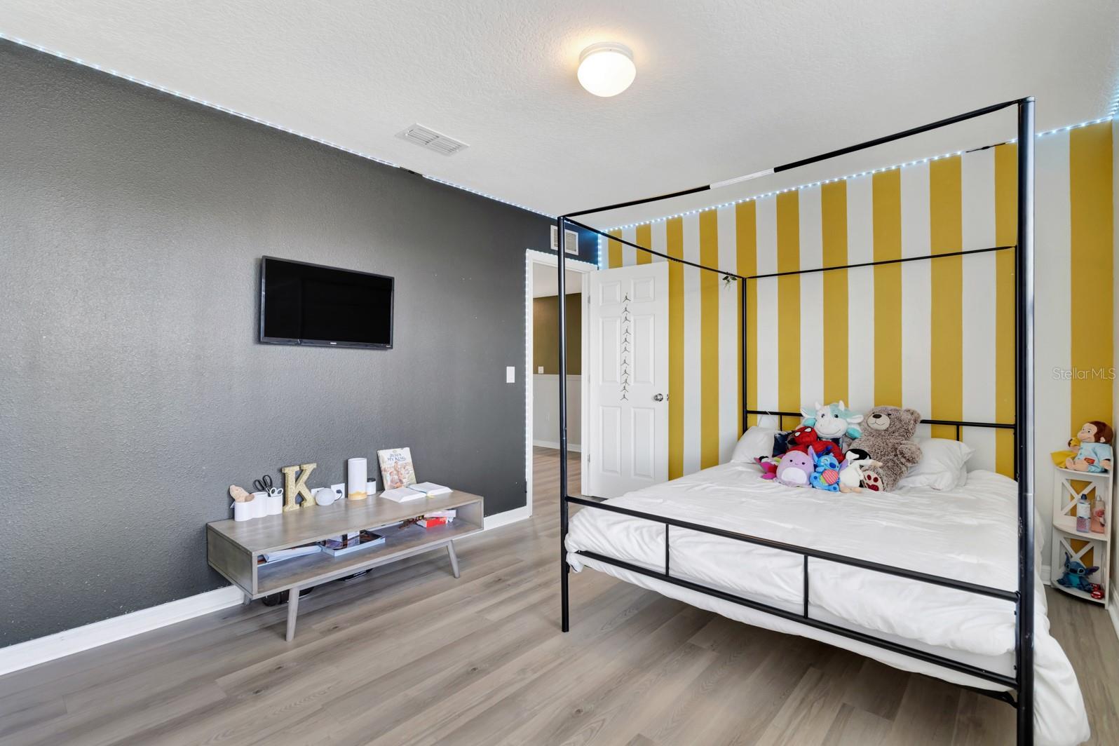 EAGLE MEADOW - Residential