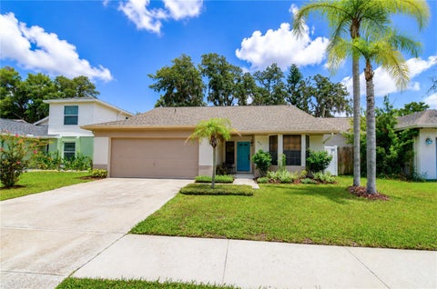 Photo of 2512 Wrencrest Circle, Valrico, FL 33596 (MLS # TB8535808)