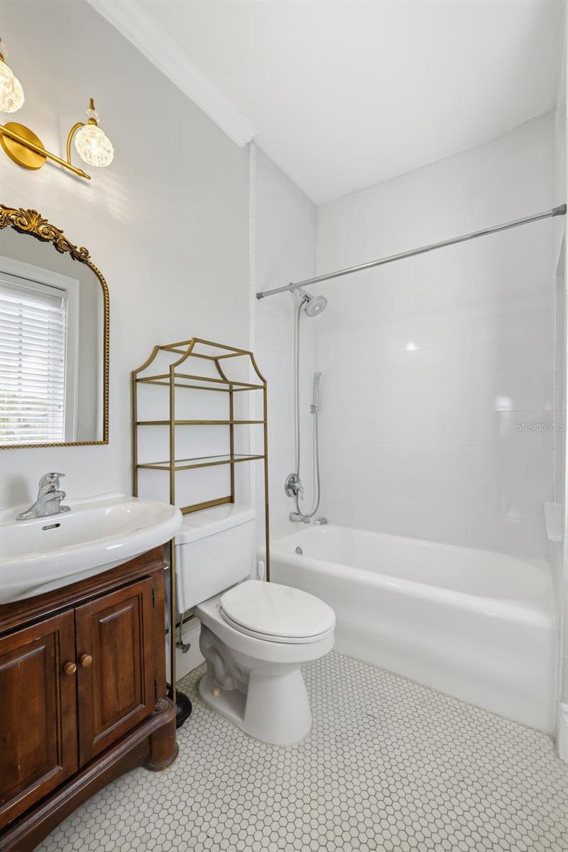 MELROSE LANDING CONDO - Residential Lease