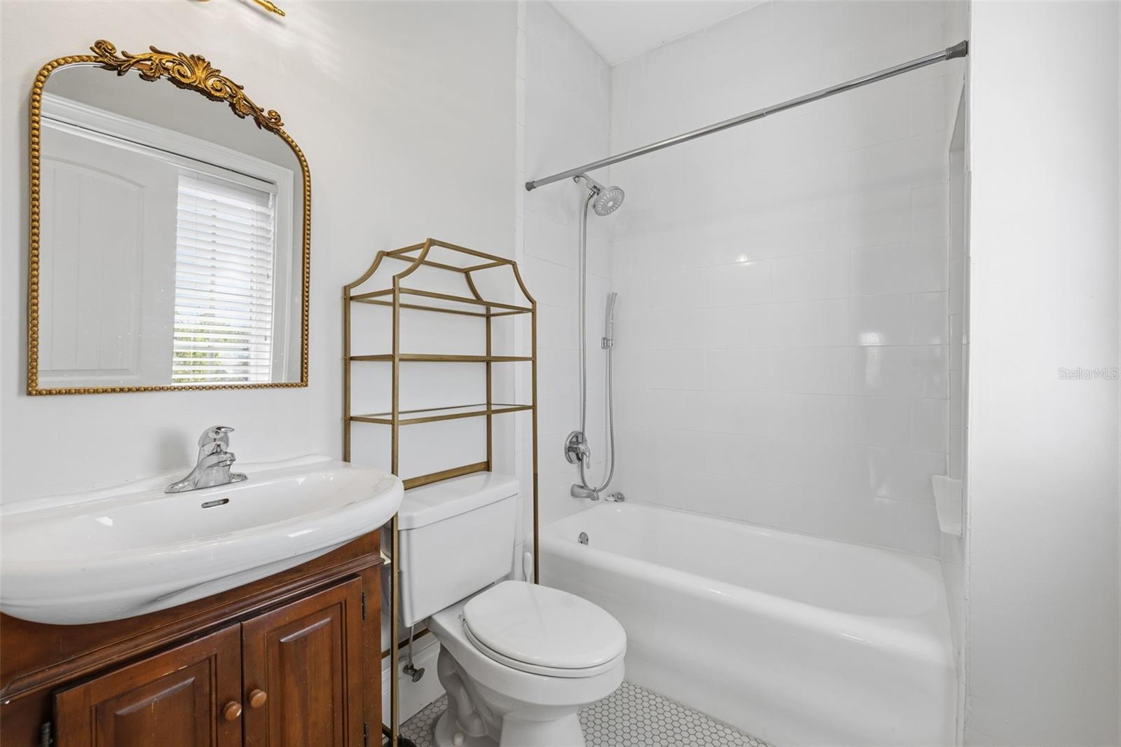 MELROSE LANDING CONDO - Residential Lease