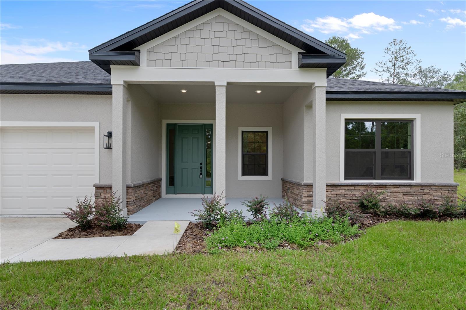 8065 N DOTHAN DRIVE