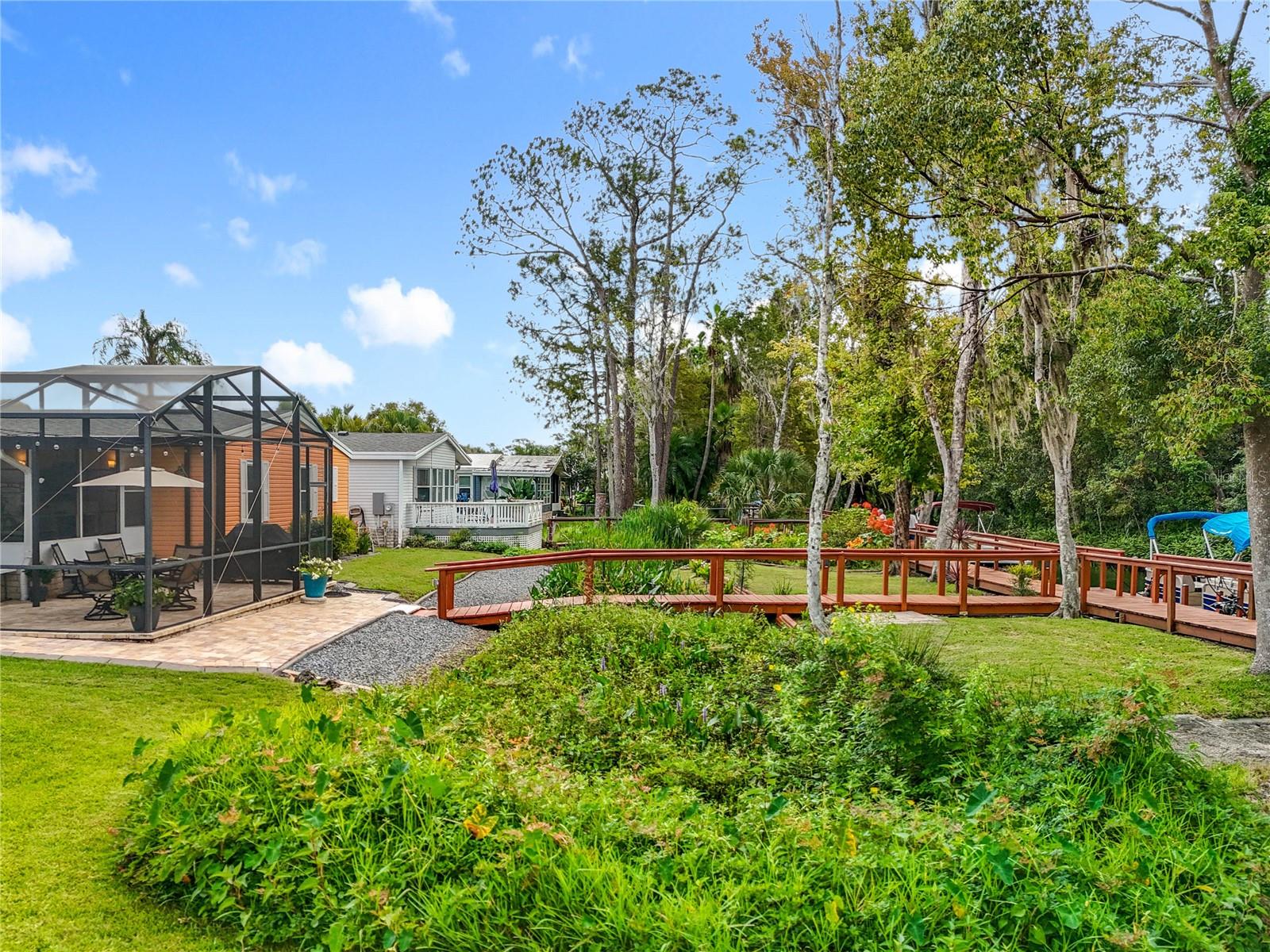 TAVARES FOX RUN MOBILE HOME - Residential