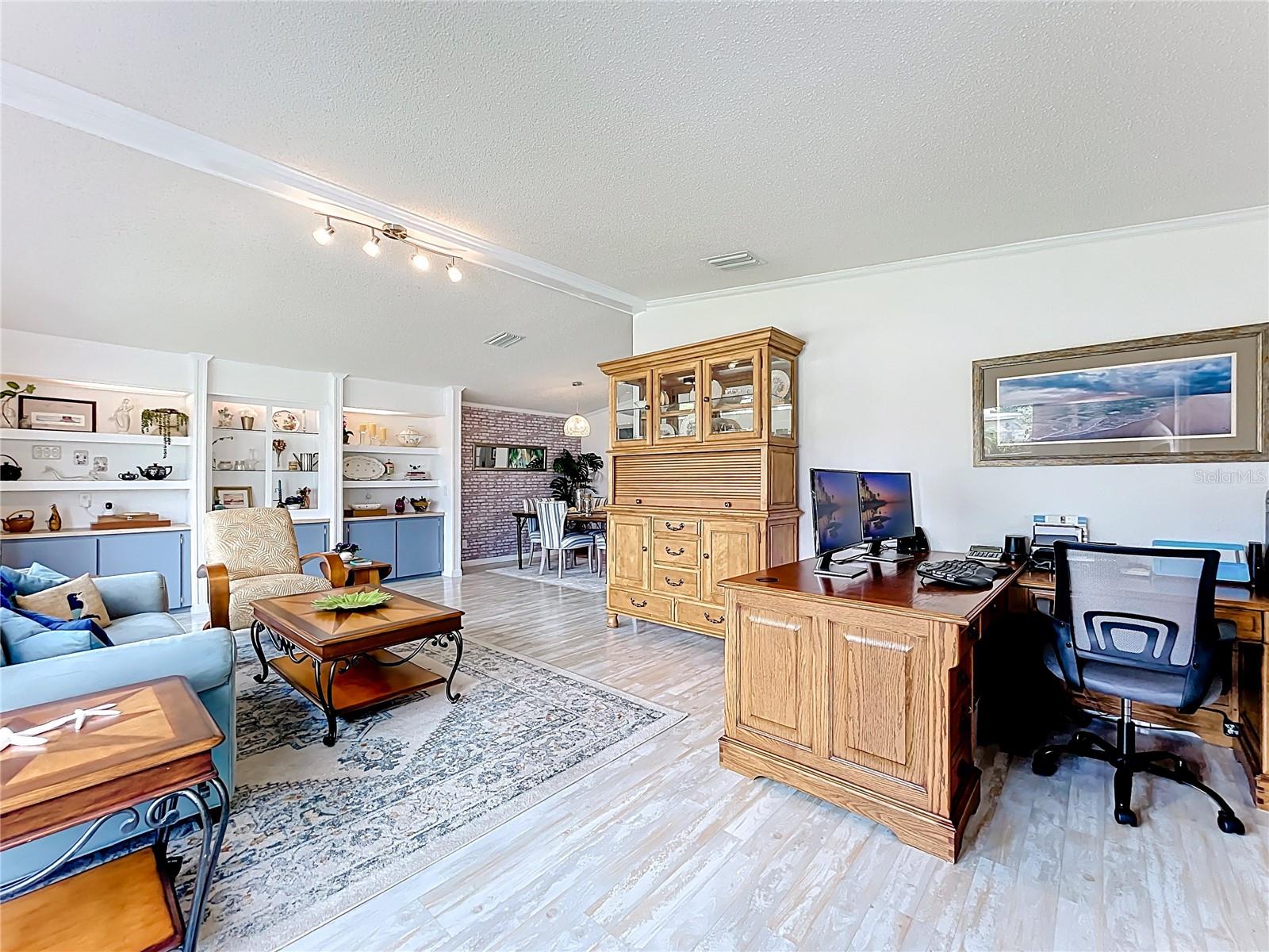 TAVARES FOX RUN MOBILE HOME - Residential