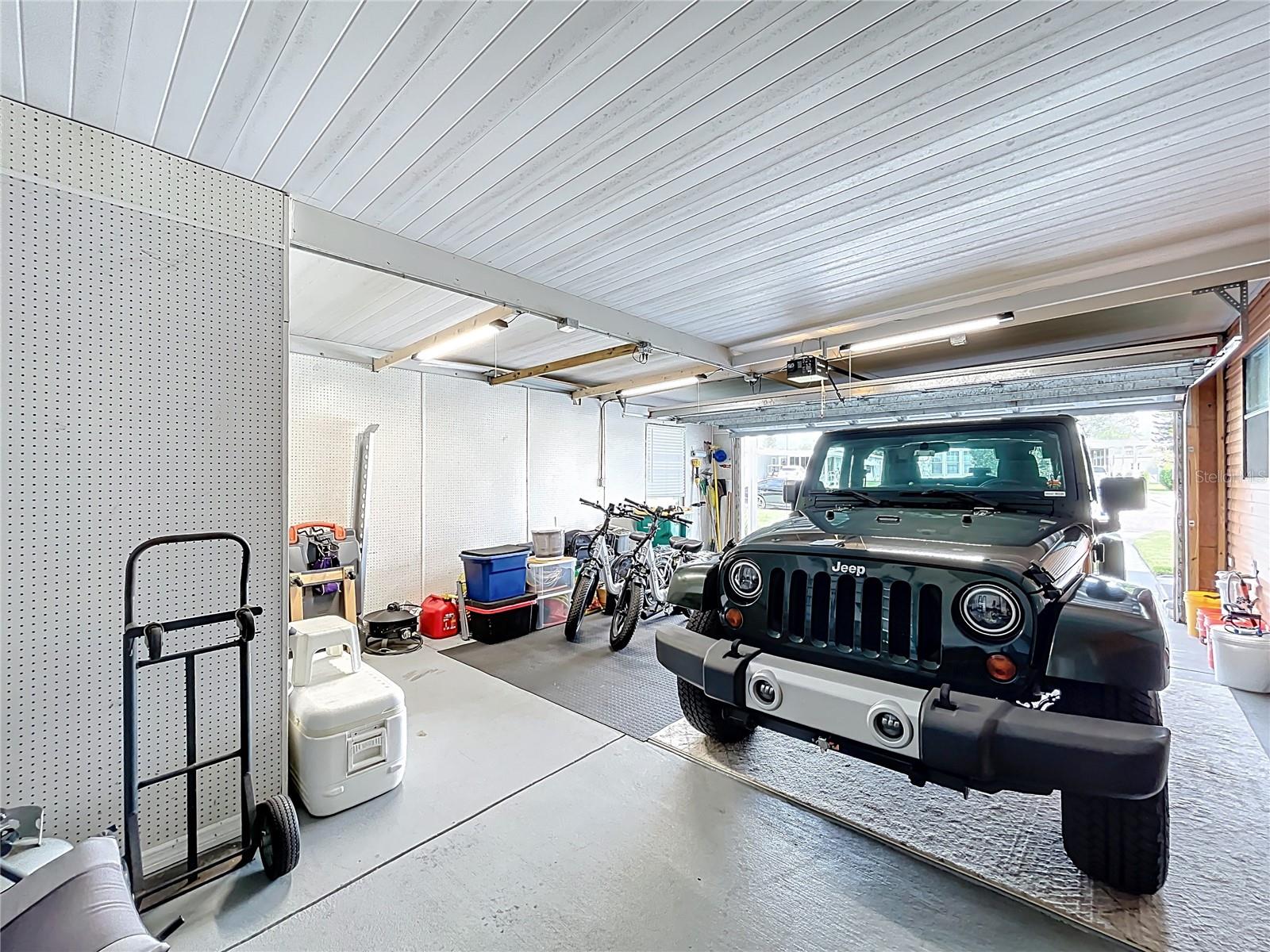 TAVARES FOX RUN MOBILE HOME - Residential