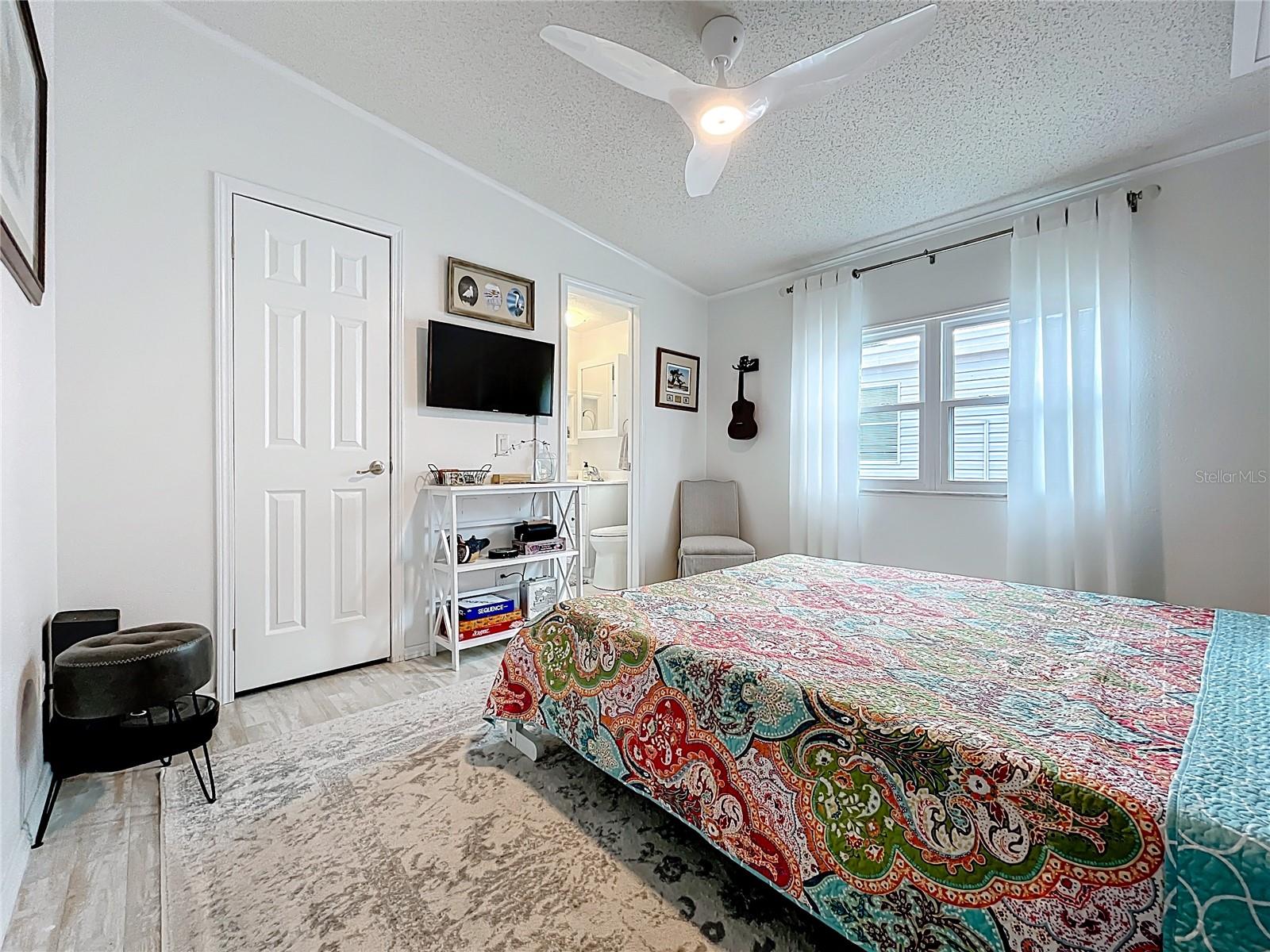 TAVARES FOX RUN MOBILE HOME - Residential