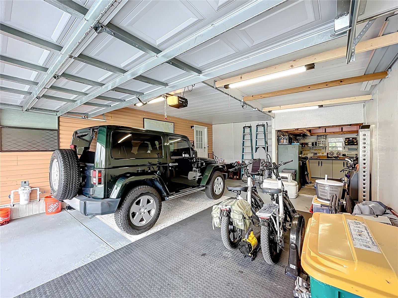 TAVARES FOX RUN MOBILE HOME - Residential