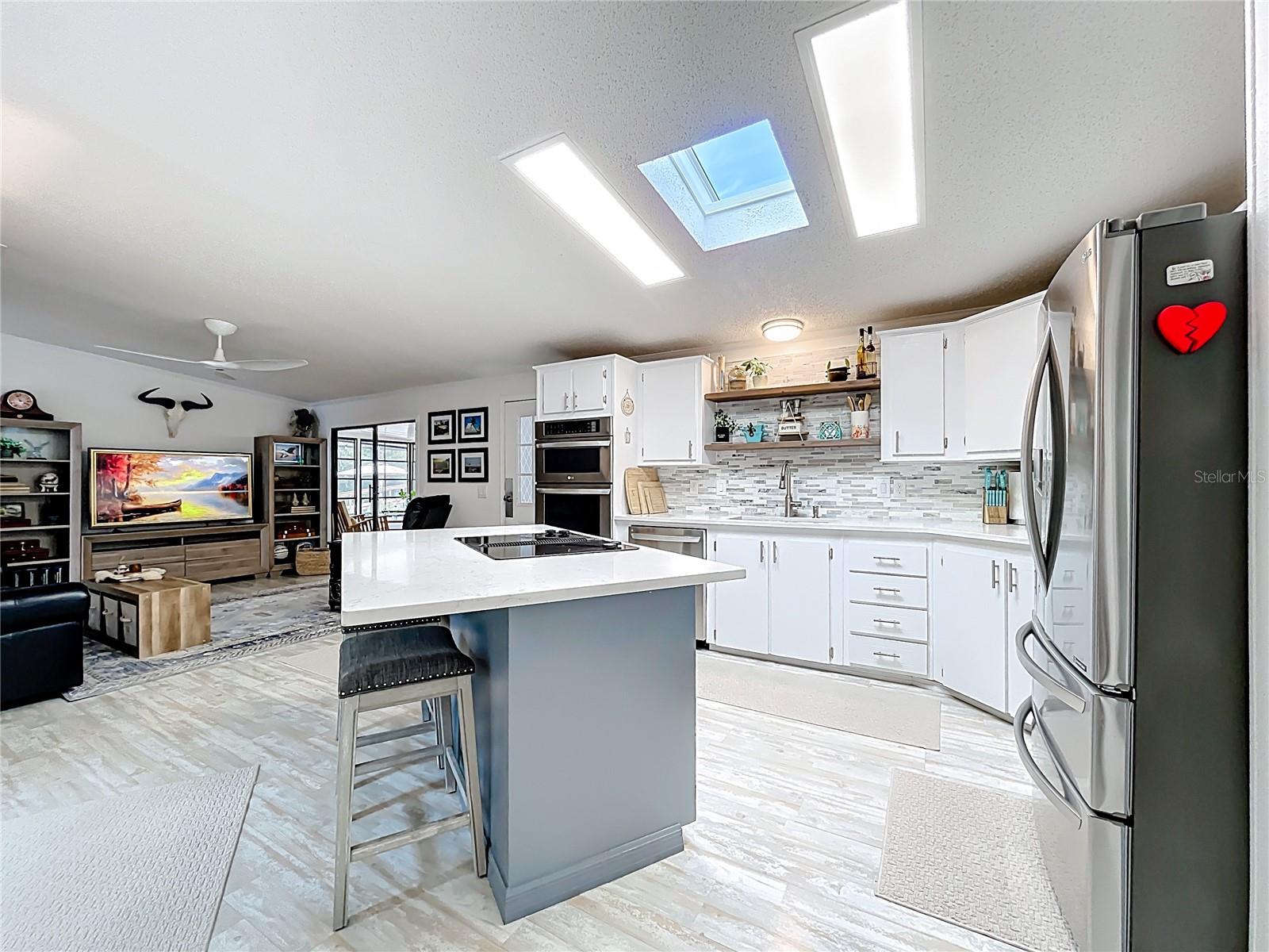 TAVARES FOX RUN MOBILE HOME - Residential