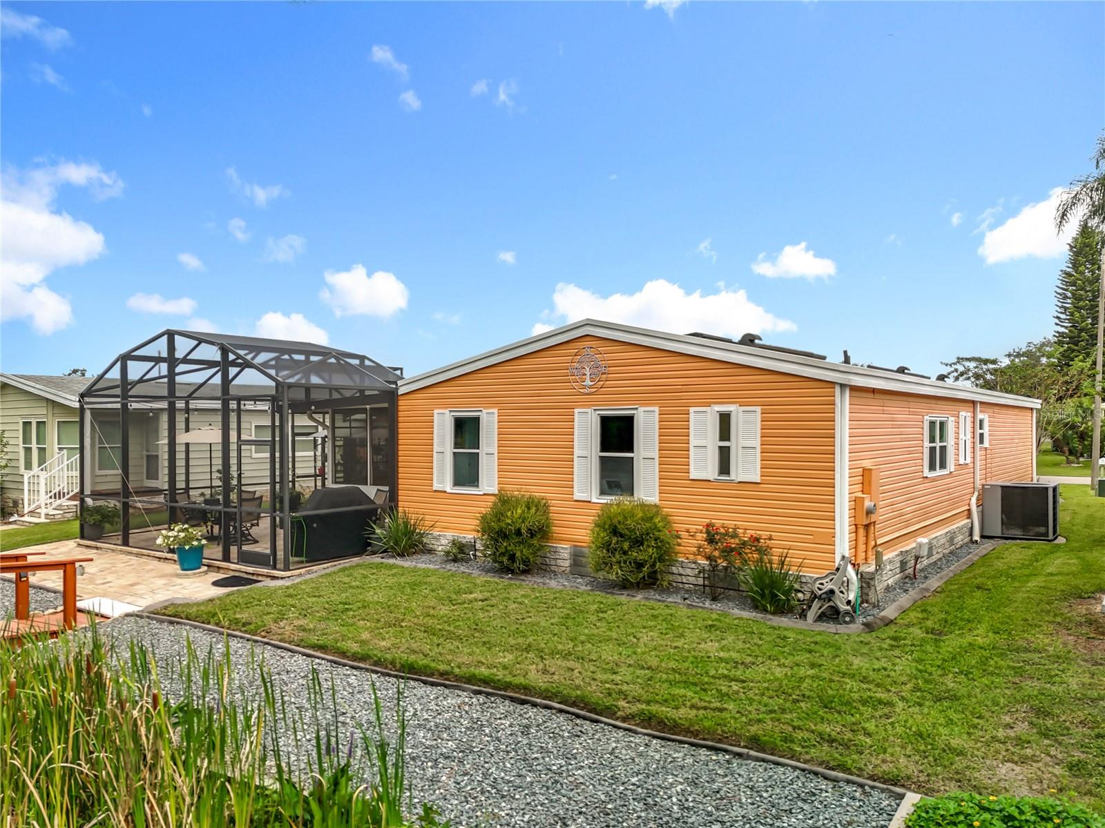 TAVARES FOX RUN MOBILE HOME - Residential