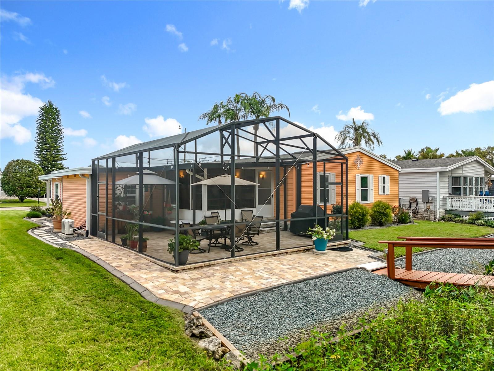 TAVARES FOX RUN MOBILE HOME - Residential