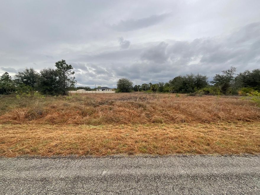 Ready to build close to shopping, 5 miles from SR 80. Half an acre in a quiet neighborhood, conveniently located.