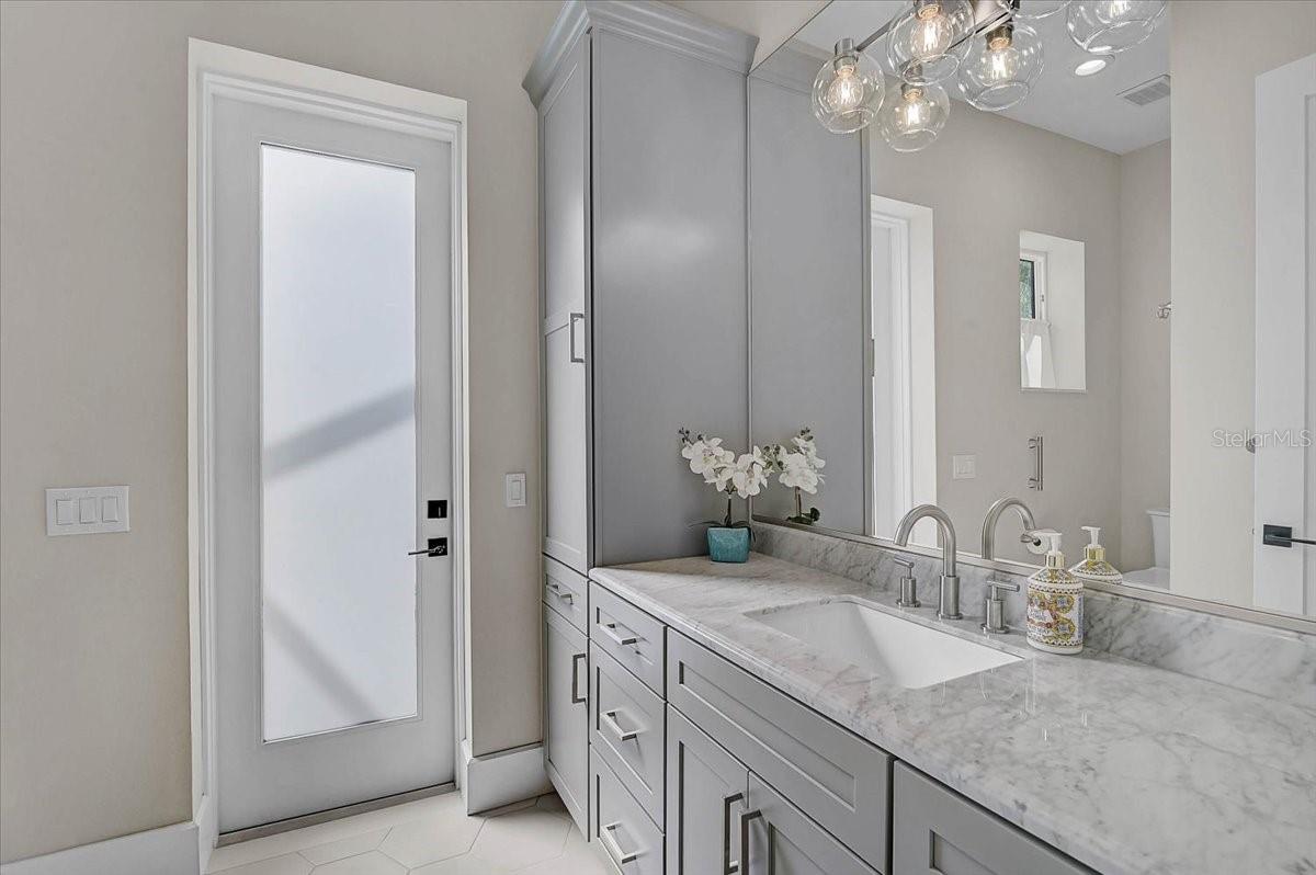 MISSION VLY ESTATES SEC A - Residential