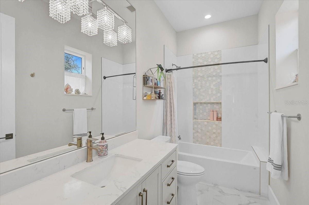 MISSION VLY ESTATES SEC A - Residential