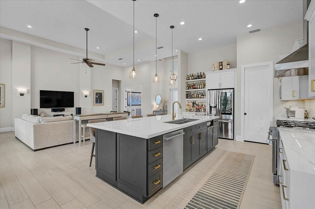 MISSION VLY ESTATES SEC A - Residential