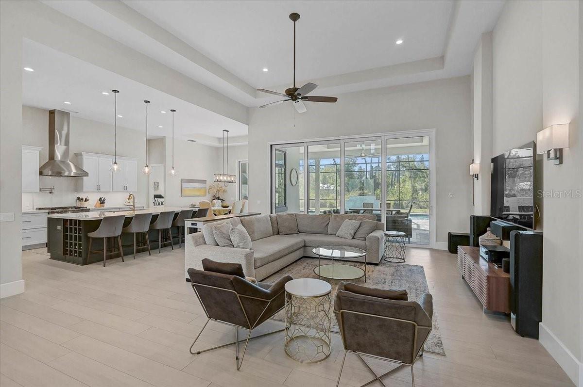 MISSION VLY ESTATES SEC A - Residential