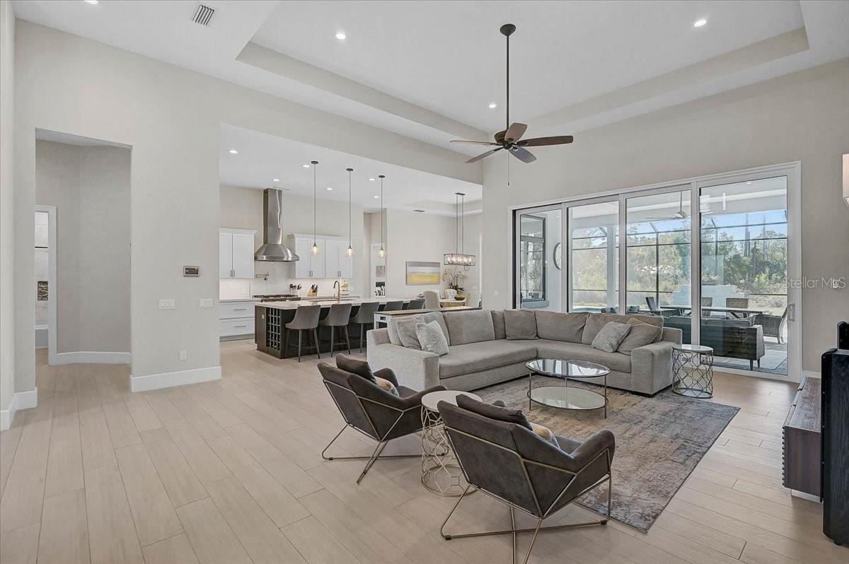 MISSION VLY ESTATES SEC A - Residential