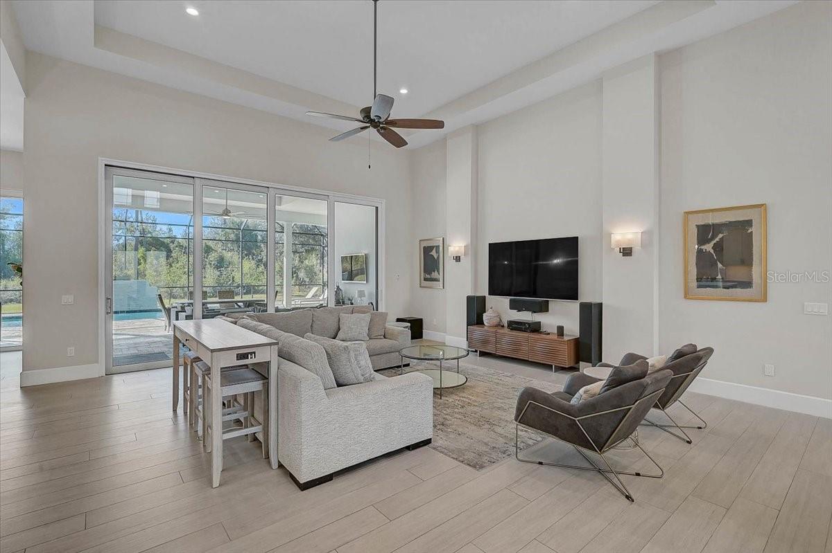 MISSION VLY ESTATES SEC A - Residential