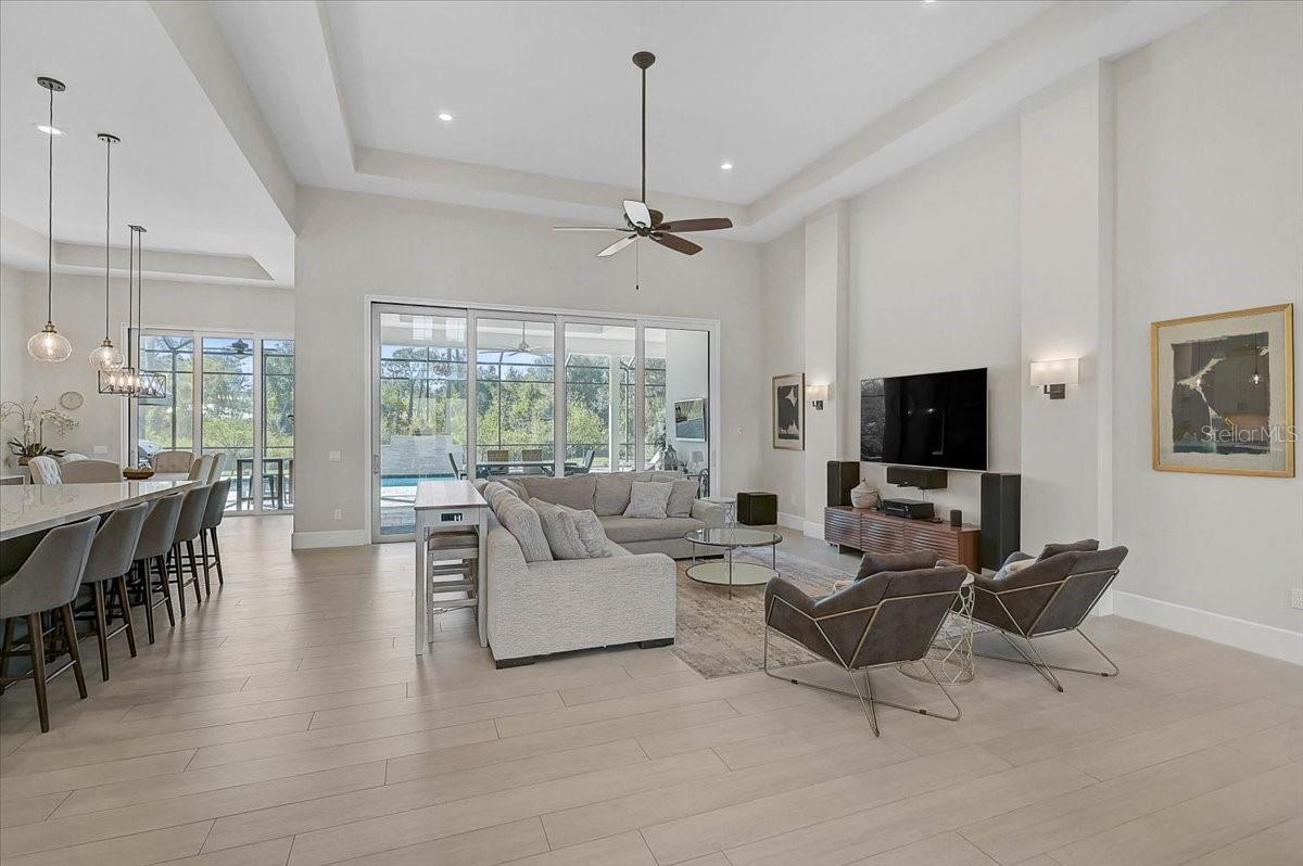 MISSION VLY ESTATES SEC A - Residential