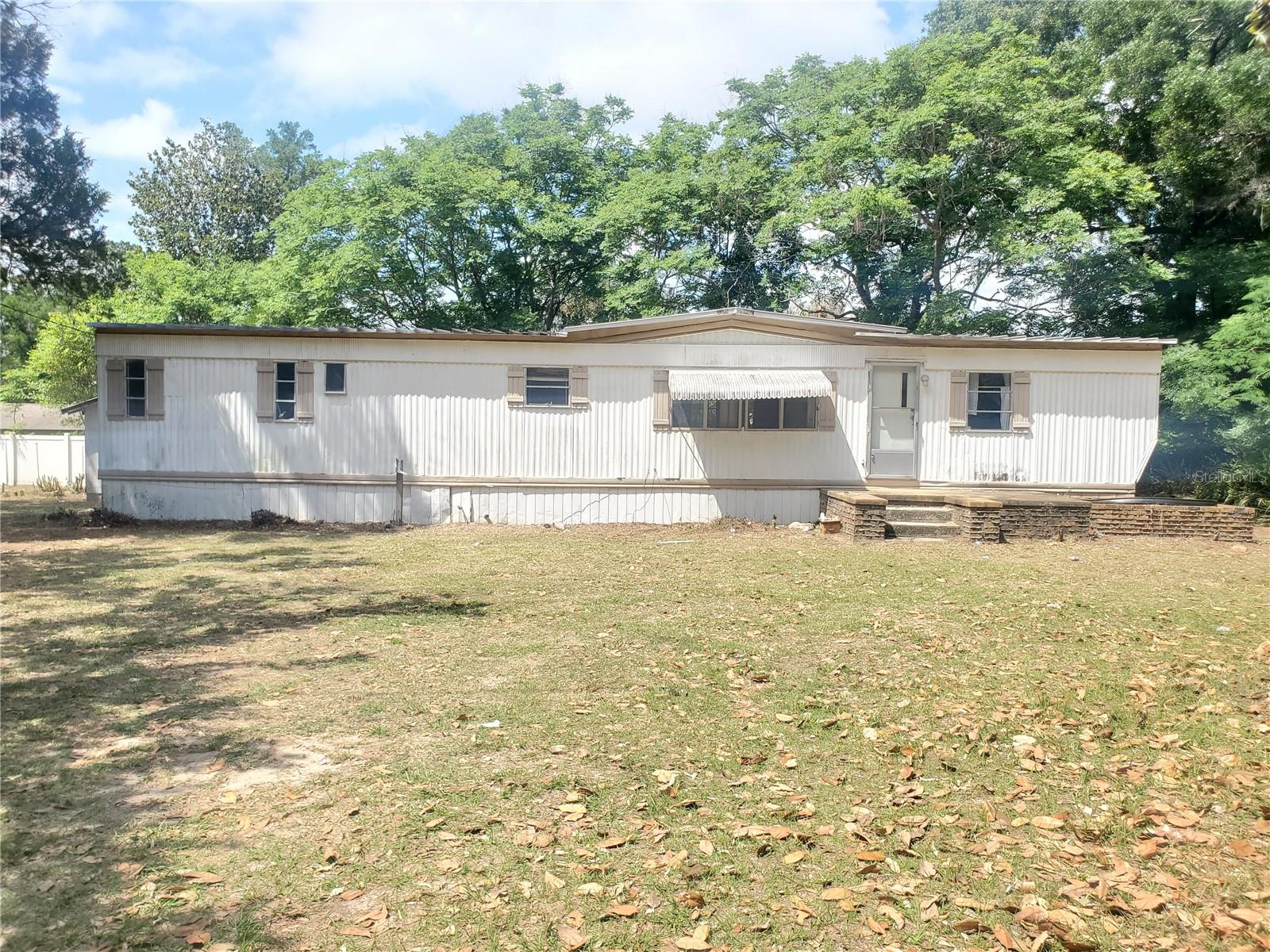 TOWN/BELLEVIEW - Residential